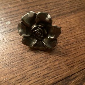 Silver flower ring